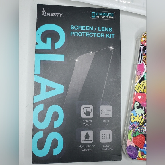 iPhone 12 Pro Max Case & Screen Protector Bundle - Picture 3 of 5